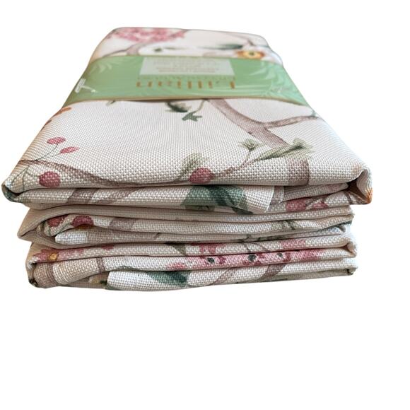 Lillian August Floral Dinner Napkins 18X18 Set of 6 Easy Care NEW - Picture 8 of 10